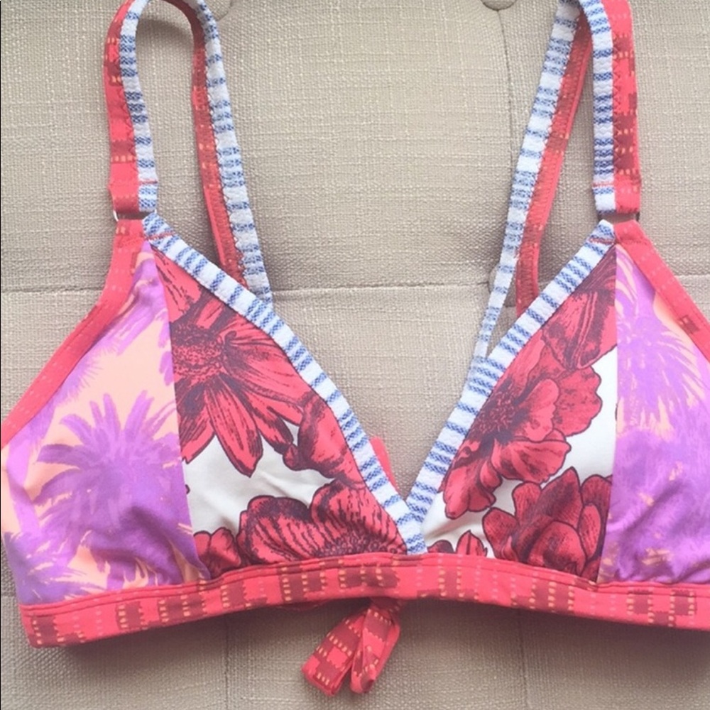 Maaji reversible top. Size XL